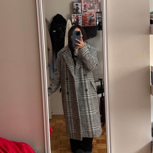 The CLOTH Coat - Picture 2 of 2